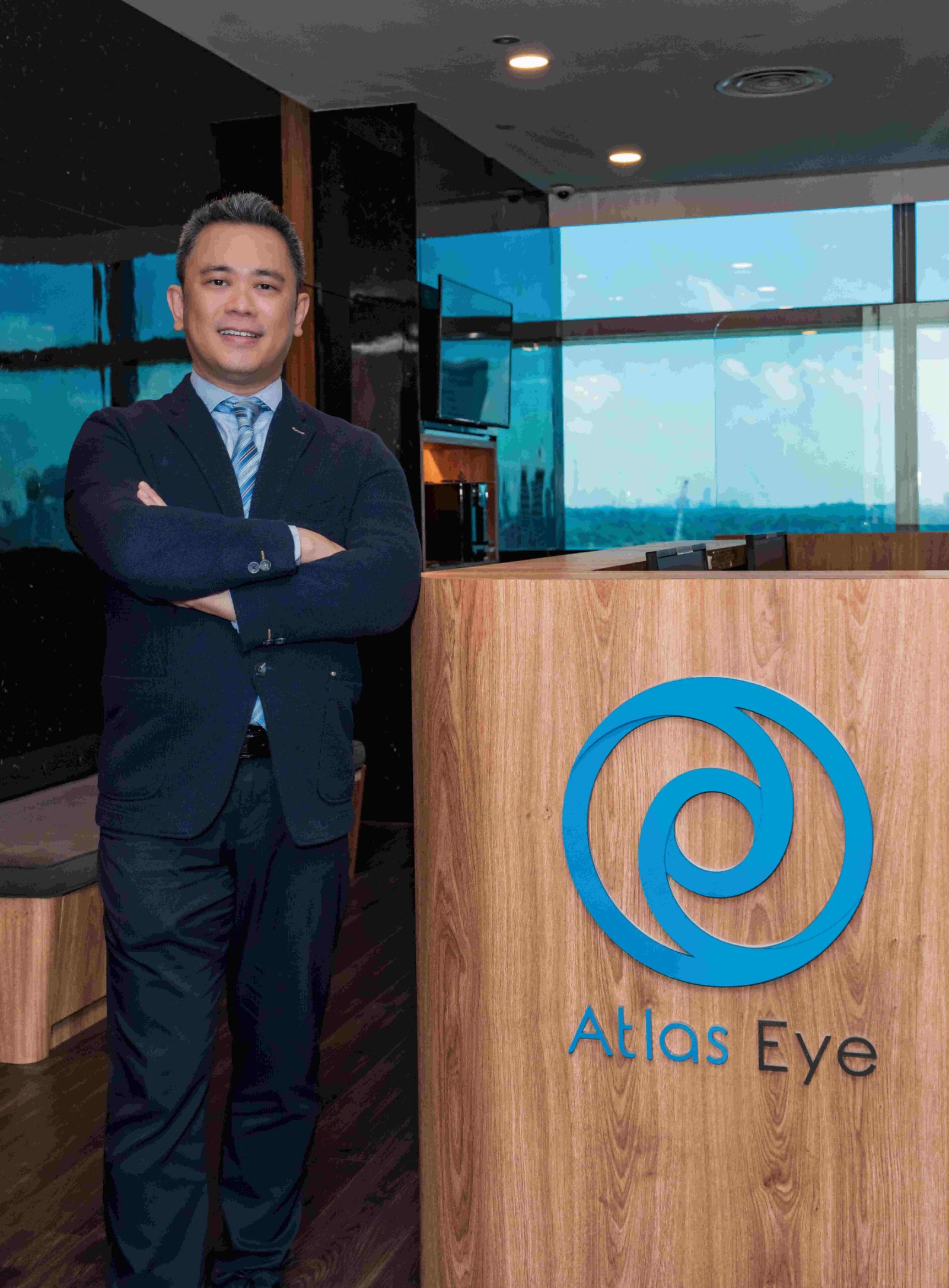 曾百龄医生 — Atlas Eye 高级顾问眼科医生 & 医务总监